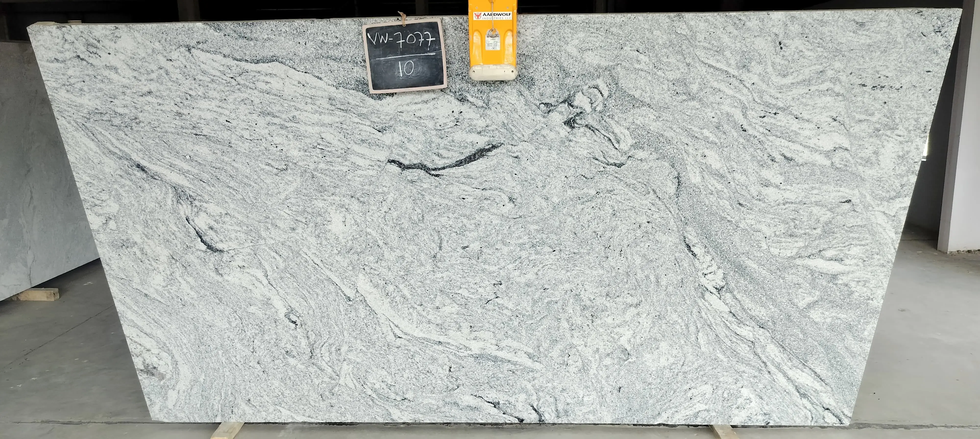 Quartz slabs and countertops in US